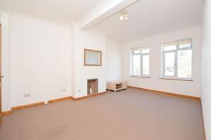 32, Shaftesbury Circle, Harrow HA2 0AT