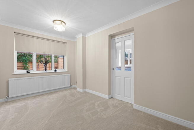 3 bed Semi-Detached for sale Image 12