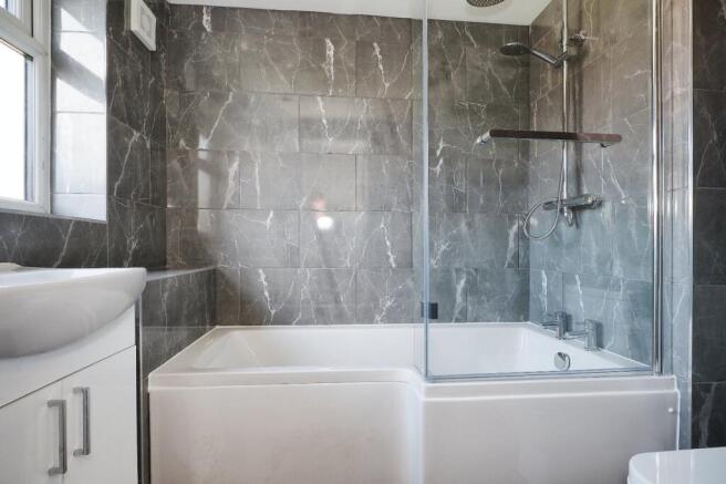2 bed Terraced to rent Image 7
