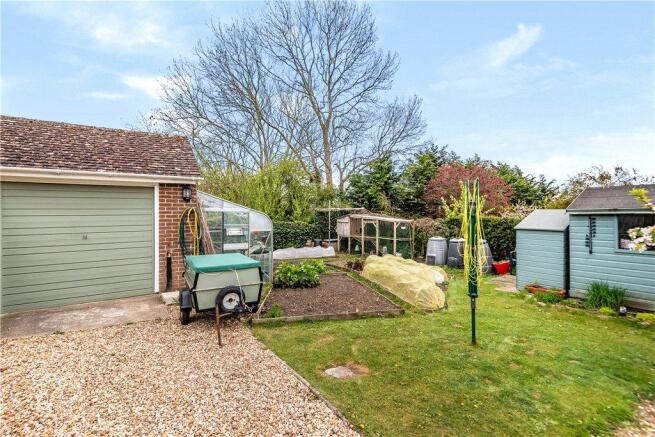 Garage/Garden