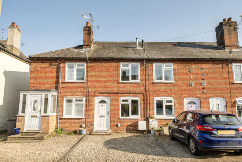 Summers Road, Farncombe, Godalming, GU7
