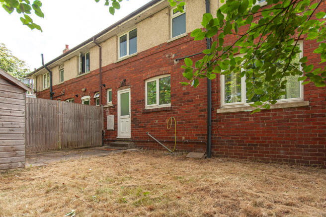 3 bed Semi-Detached to rent Image 5