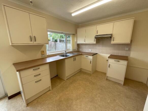 KITCHEN 16'7 x 9'2