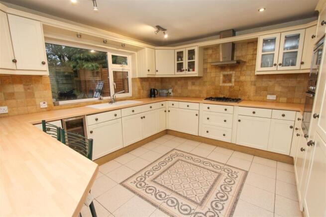 KITCHEN.jpg