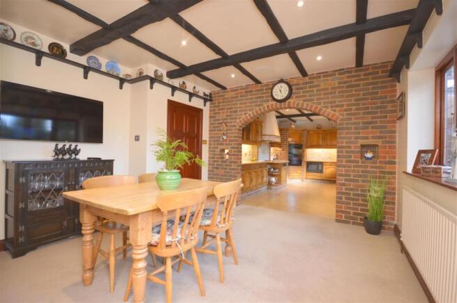 Kitchen/Breakfast Room