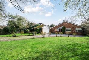 Squirrels Hollow, Deep Field, Datchet, Slough SL3 9JS