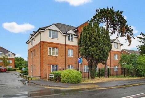 Sunbury-On-Thames, Surrey, TW16