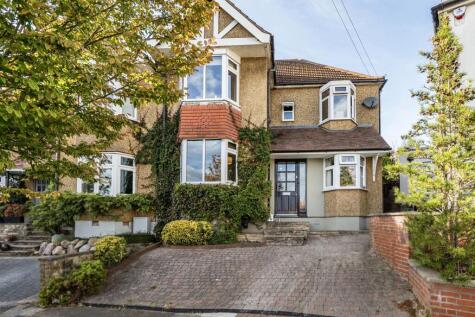 Kenerne Drive, Barnet, EN5