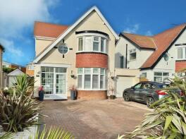 81 Babbacombe, Glan Y Mor Road, Llandudno LL30 3PF
