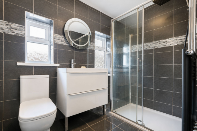 3 bed Terraced to rent Image 4