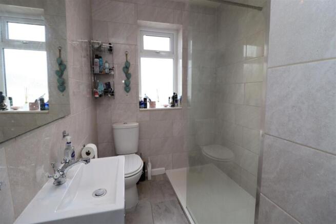 2 bed Semi-Detached Bungalow for sale Image 7