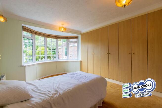 2 bed Detached Bungalow for sale Image 5