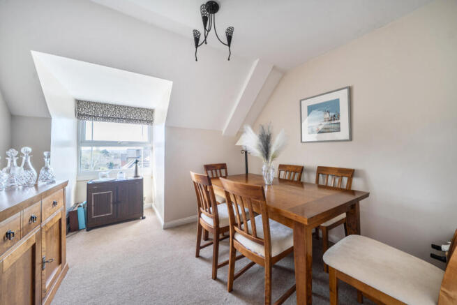 1440050-12-69d690...