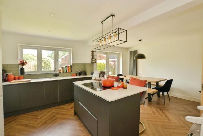 Kitchen/Dining
