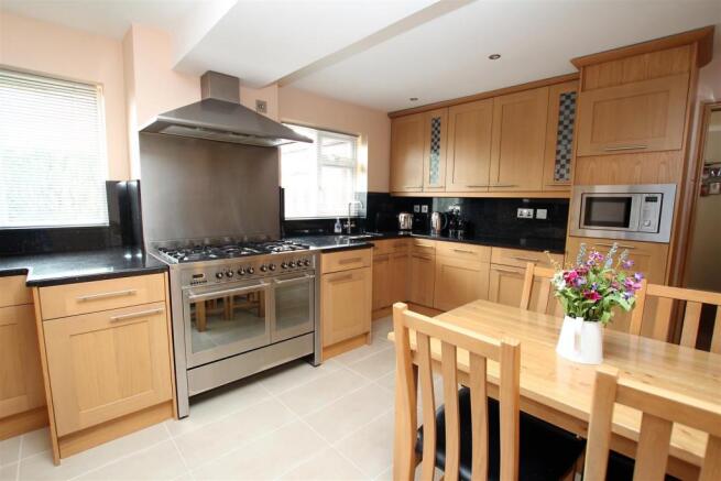 coppiceview87kitch2.jpg