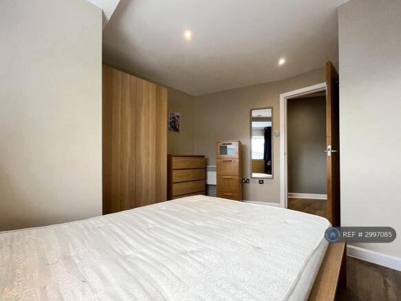 2 bed Flat to rent Image 9