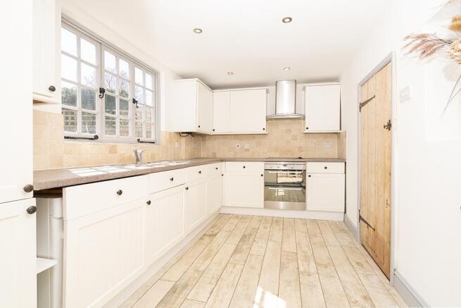 KITCHEN.jpg