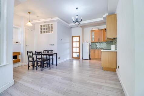 Hamlet Court Road, Westcliff-on-Sea