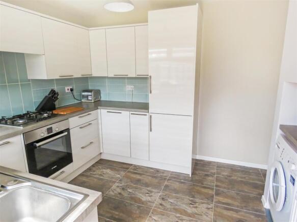 Kitchen 1.JPG
