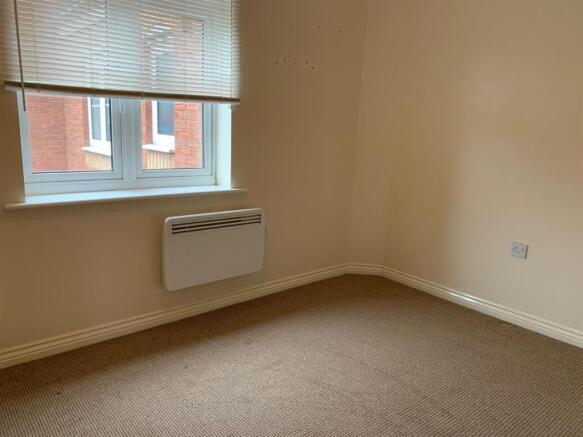 12 Russell Close Bedroom 27.2.26.jpg