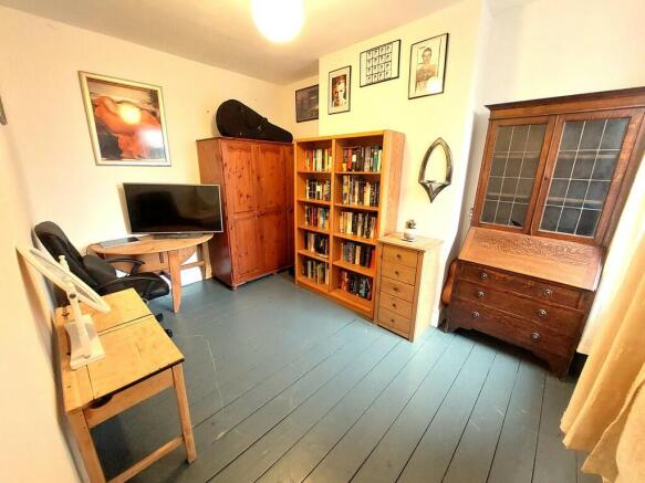 Photo 10