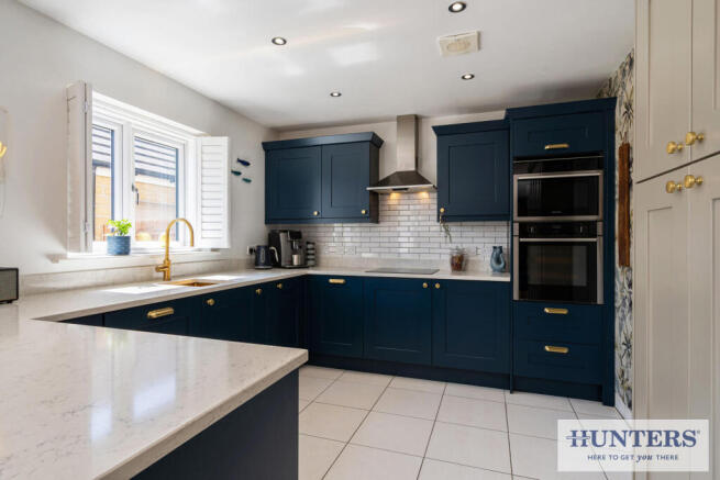 4 bed Detached for sale Image 5