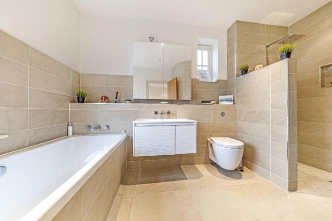 Ensuite Bedroom2