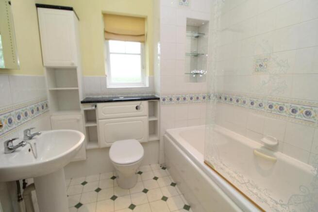 HOUSE BATHROOM/ W.C.