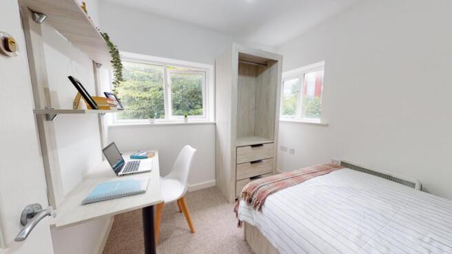 4 bed Flat to rent Image 4