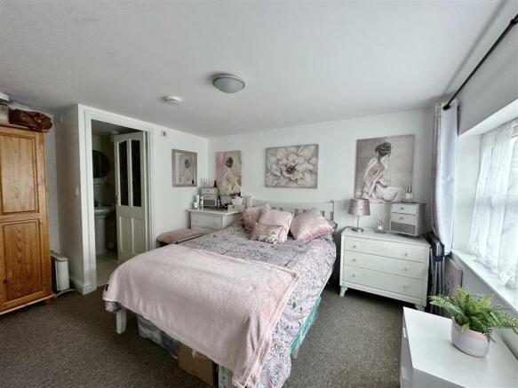 Bedroom: