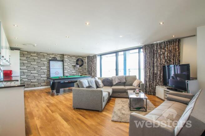 Lounge / Kitchen