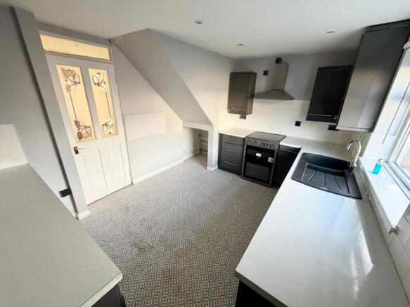 3 bed Terraced for sale Image 5