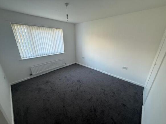 3 bed Terraced to rent Image 9