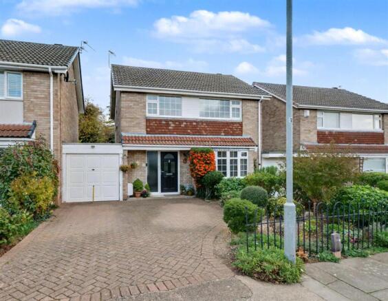 3-bed detached on Northdown Drive, Beeston, £350,000