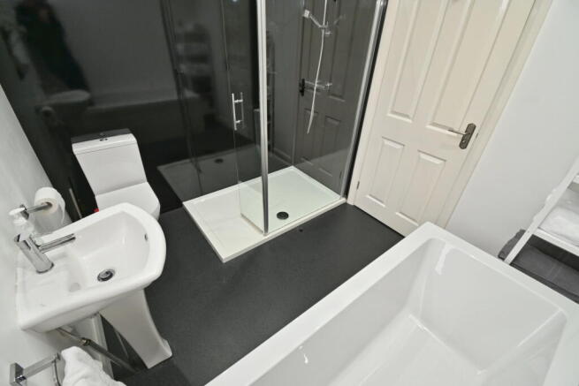 3 bed Terraced for sale Image 12