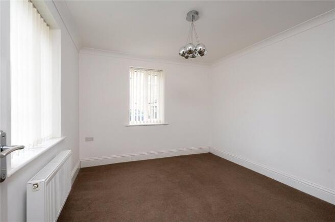 6 bed Detached for sale Image 12