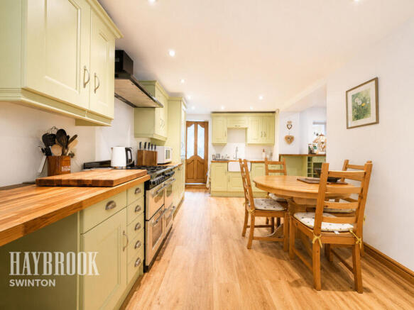 4 bed Cottage for sale Image 4