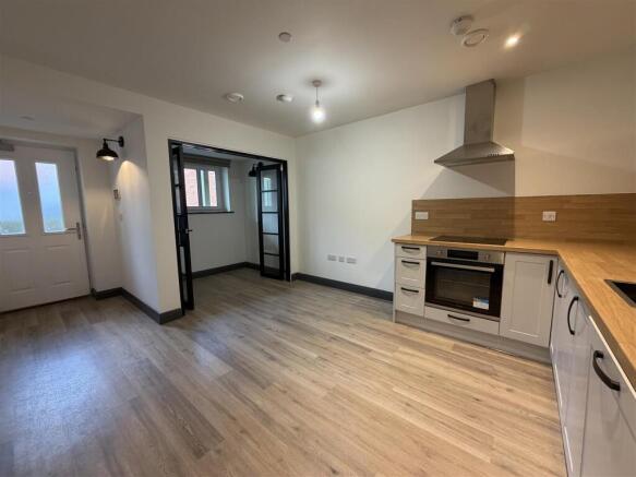 Open plan area.jpeg