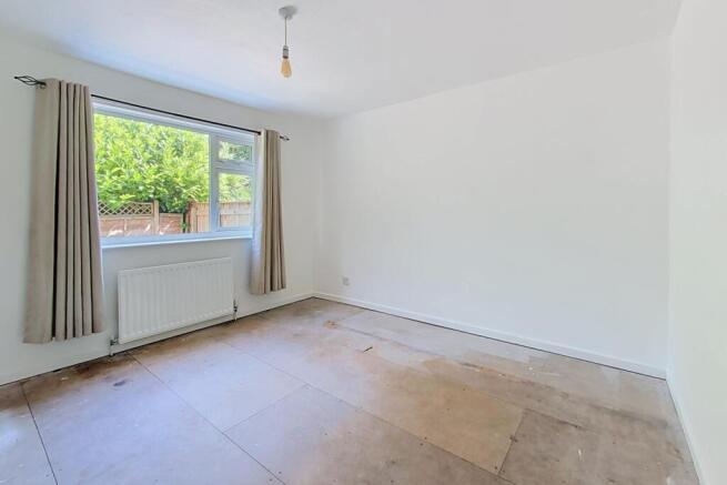 2 bed Ground Flat for sale Image 10