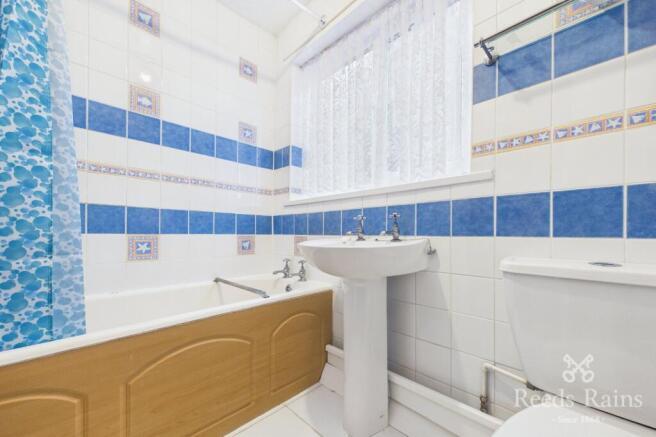 2 bed Apartment for sale Image 7