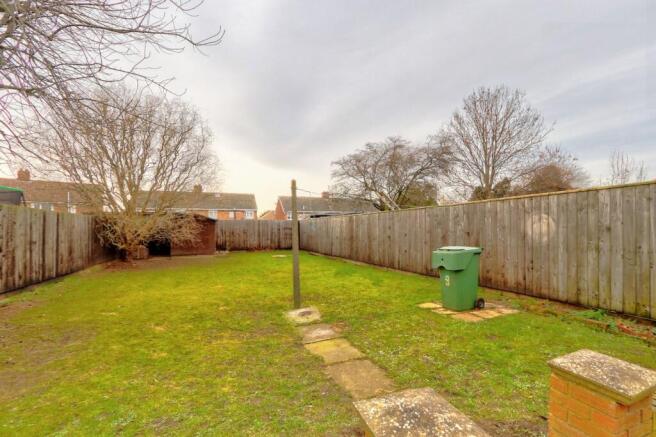 3 bed Semi-Detached to rent Image 11