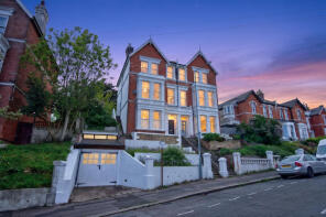 5, Linton Road, Hastings TN34 1TN