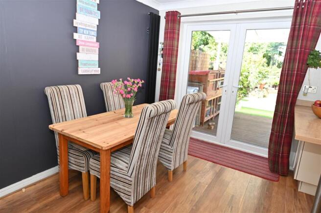 3 bed Semi-Detached for sale Image 5