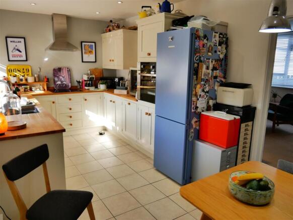 DINING KITCHEN