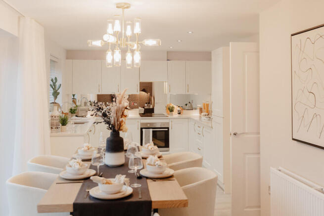 4 bed Detached for sale Image 4