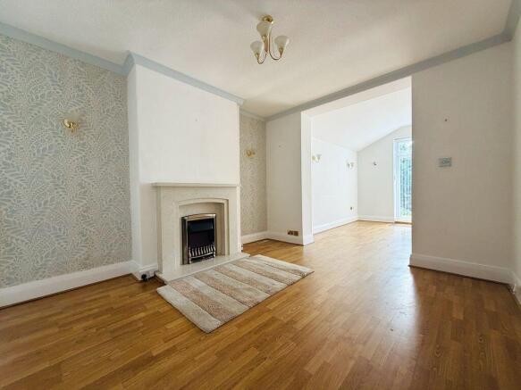 3 bed Semi-Detached for sale Image 4