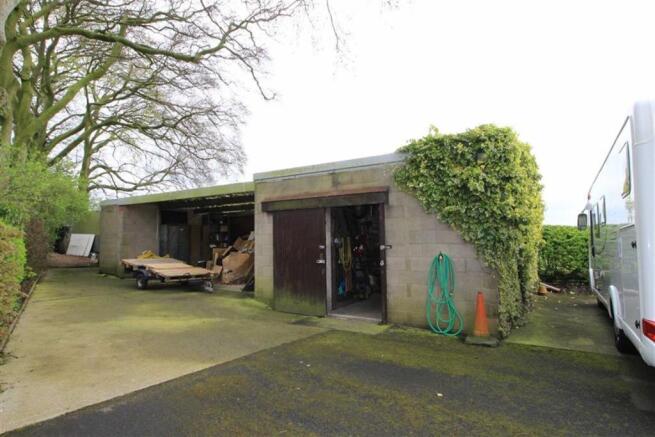 Garage & Car port