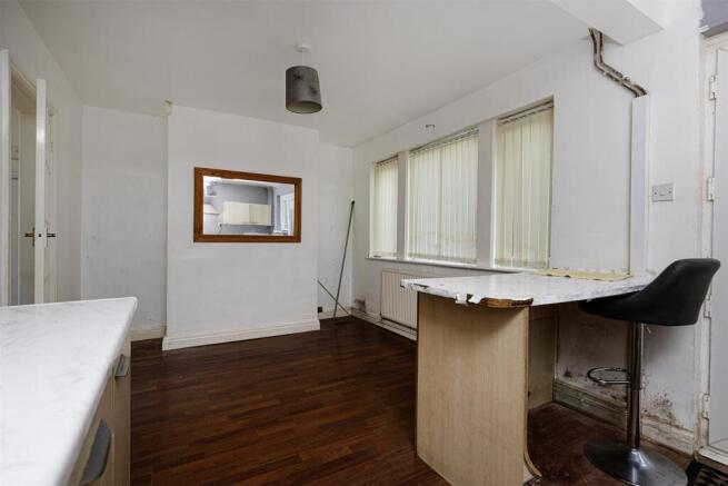 3 bed Terraced for sale Image 7