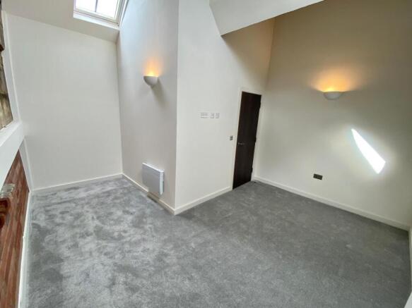 2 bed Flat to rent Image 7