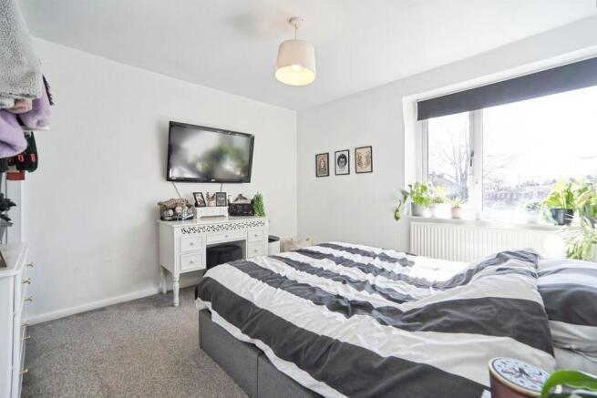 3 bed Semi-Detached for sale Image 7